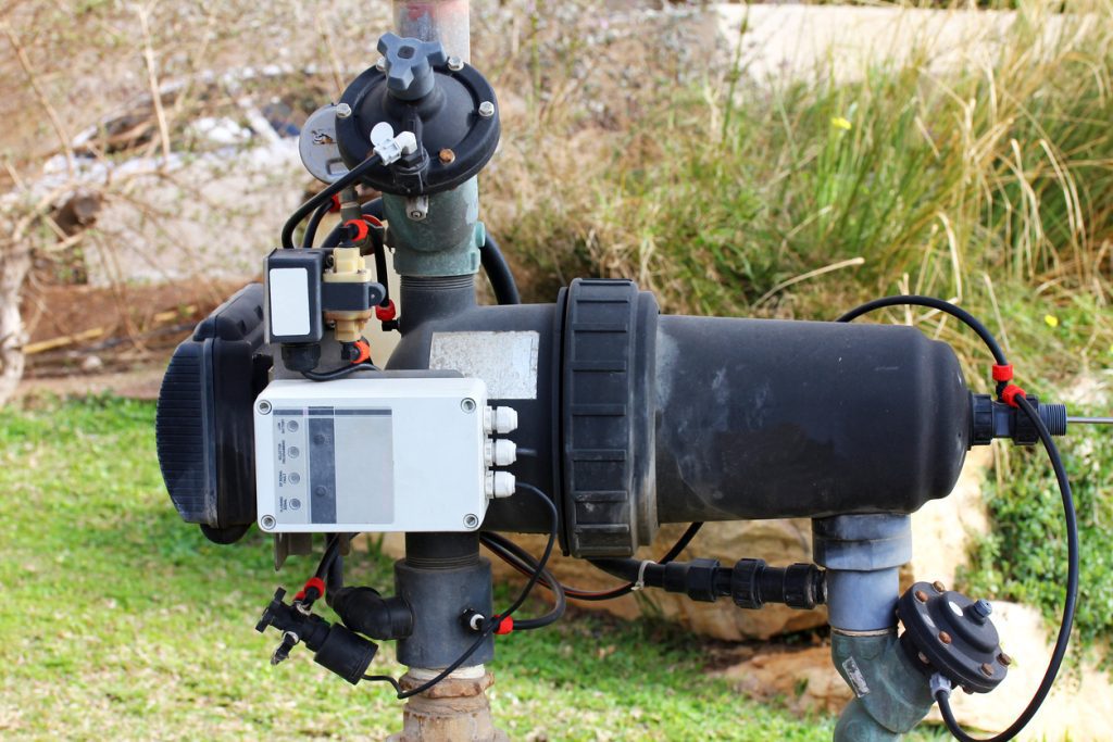 Water filter and flow meter